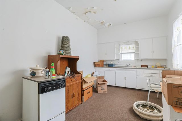 415 Lincoln Way, South Bend, IN 46601