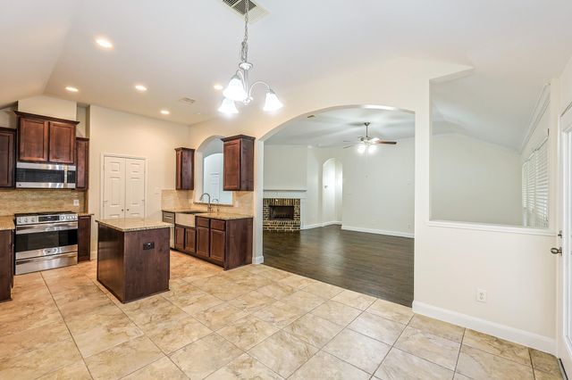 11050 Crawford Circle, Montgomery, TX 77316