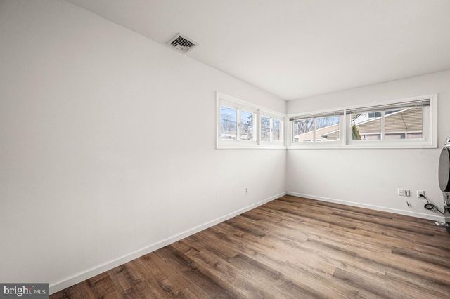 169 FORSYTHIA DR N, Levittown, PA 19056