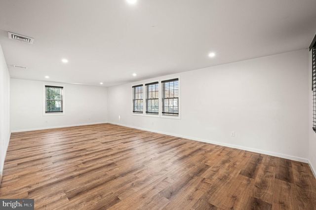 169 FORSYTHIA DR N, Levittown, PA 19056