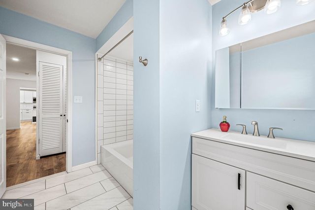 169 FORSYTHIA DR N, Levittown, PA 19056