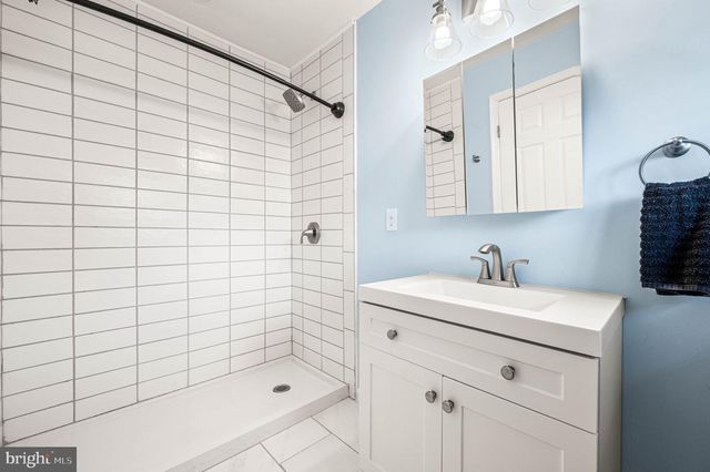 169 FORSYTHIA DR N, Levittown, PA 19056