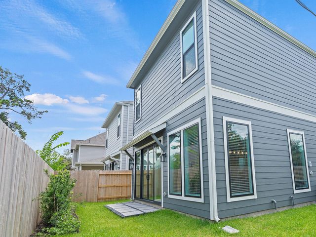 7208 Shadyvilla Lane, Houston, TX 77055