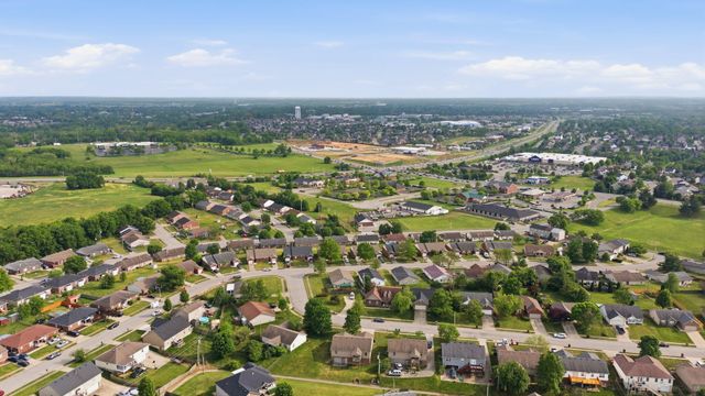 153 Gainsway Drive, Nicholasville, KY 40356