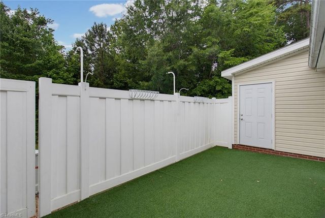 7844 Woodpark Drive, High Point, NC 27265