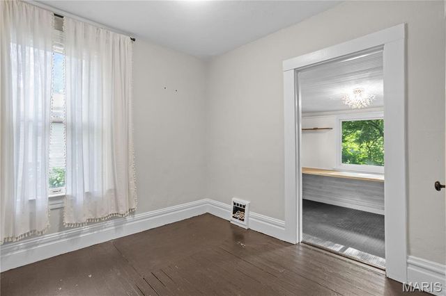 419 S Van Buren Avenue, Kirkwood, MO 63122