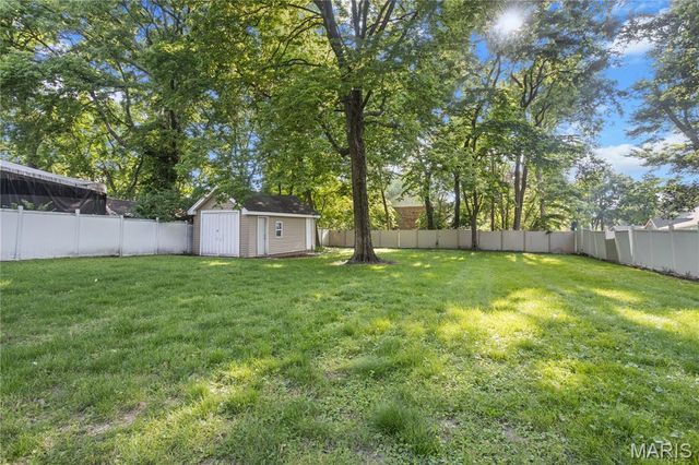 419 S Van Buren Avenue, Kirkwood, MO 63122