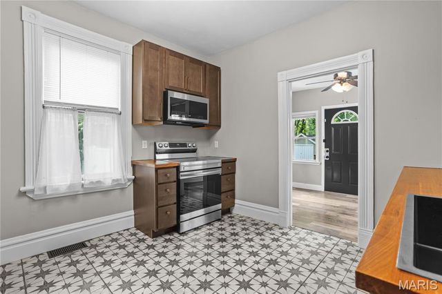 419 S Van Buren Avenue, Kirkwood, MO 63122