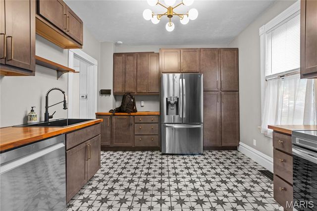 419 S Van Buren Avenue, Kirkwood, MO 63122