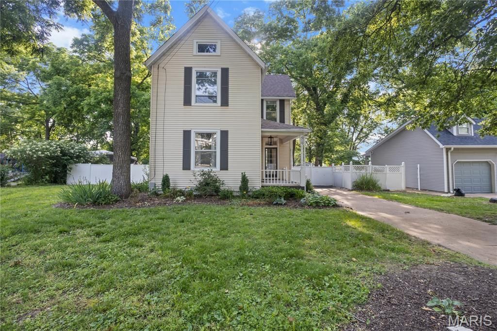 419 S Van Buren Avenue, Kirkwood, MO 63122