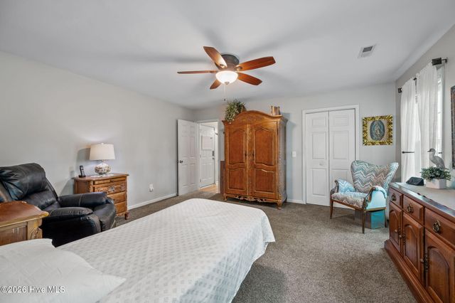 309 Osprey Point Drive, Sneads Ferry, NC 28460