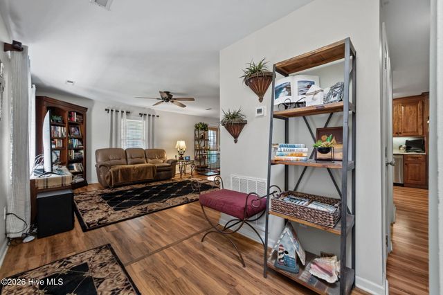 309 Osprey Point Drive, Sneads Ferry, NC 28460