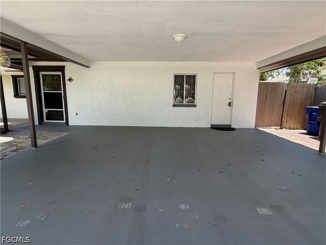 5831 Casablanca CT, Fort Myers, FL 33919