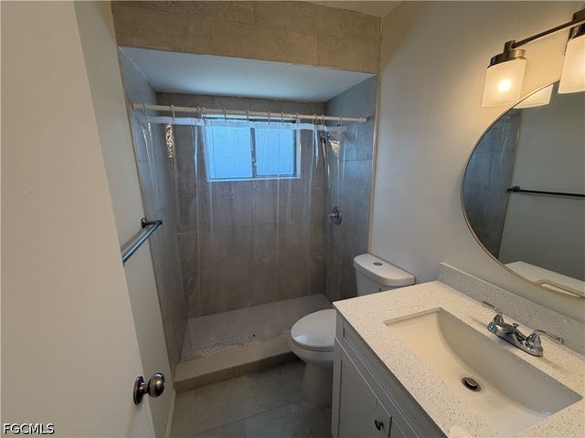 5831 Casablanca CT, Fort Myers, FL 33919