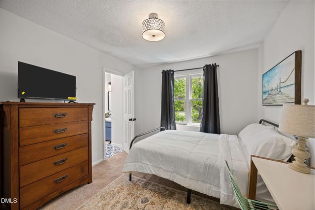 6422 English Oaks Drive, Raleigh, NC 27615