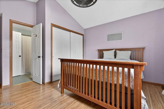 51 Cooks Court, Halfmoon, NY 12188