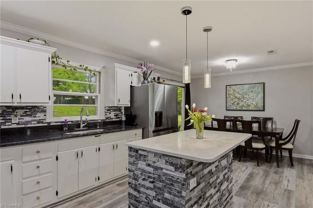 104 Jacklyn Court, High Point, NC 27265