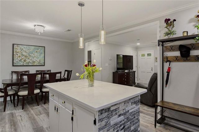 104 Jacklyn Court, High Point, NC 27265