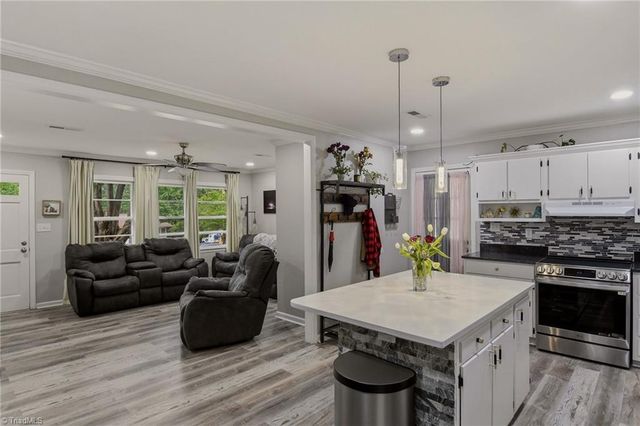 104 Jacklyn Court, High Point, NC 27265