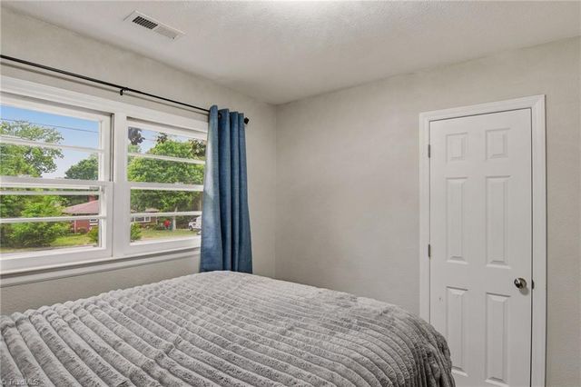 104 Jacklyn Court, High Point, NC 27265