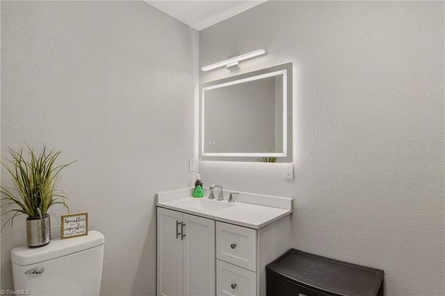 104 Jacklyn Court, High Point, NC 27265