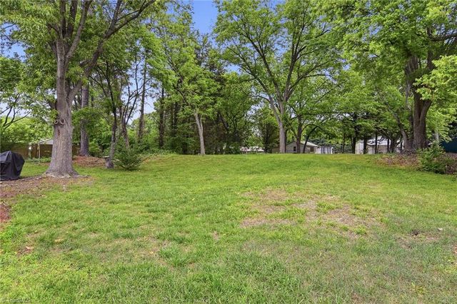 104 Jacklyn Court, High Point, NC 27265