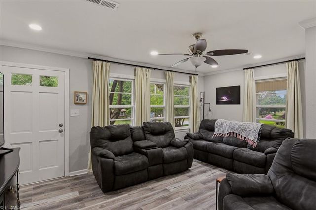 104 Jacklyn Court, High Point, NC 27265