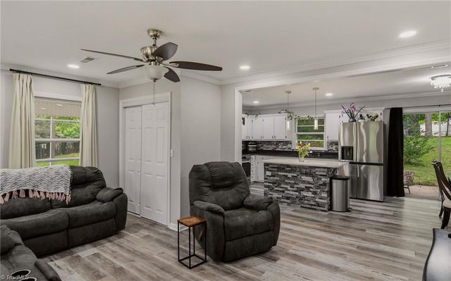 104 Jacklyn Court, High Point, NC 27265