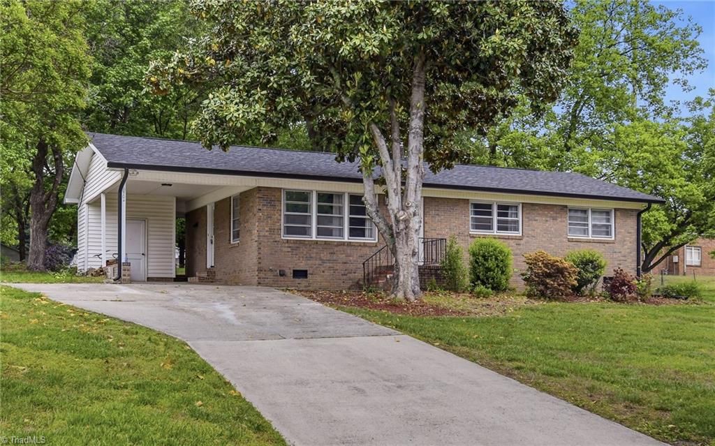 104 Jacklyn Court, High Point, NC 27265