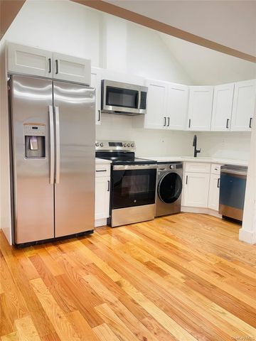 157 Beach 25th 2nd Floor, Far Rockaway, NY 11691