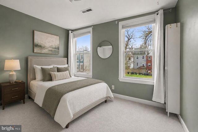 1648 KRAMER ST NE, Washington, DC 20002