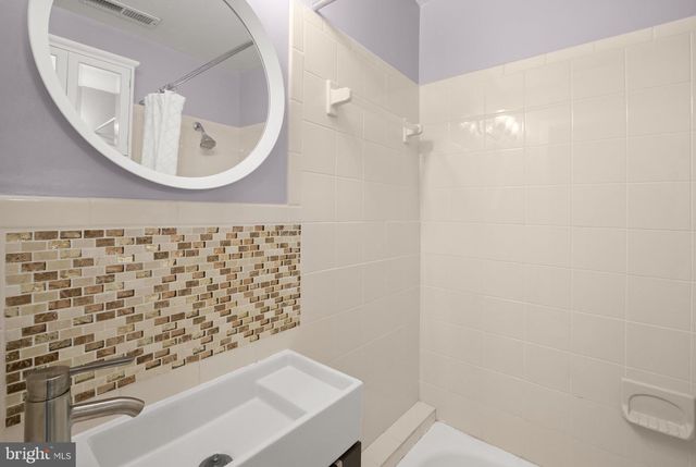 1648 KRAMER ST NE, Washington, DC 20002
