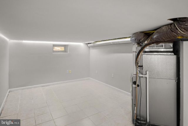 1648 KRAMER ST NE, Washington, DC 20002