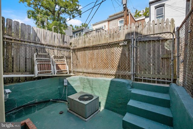 1648 KRAMER ST NE, Washington, DC 20002