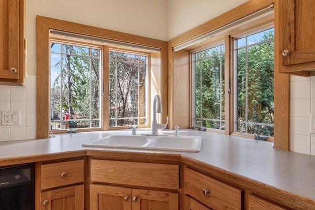16 S Allen Street, Madison, WI 53726