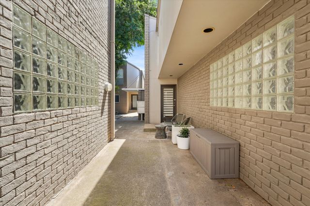 4231 Travis Street 29, Dallas, TX 75205