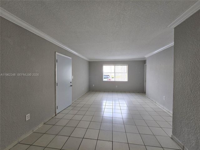 8011 W 6th Ave I, Hialeah, FL 33014