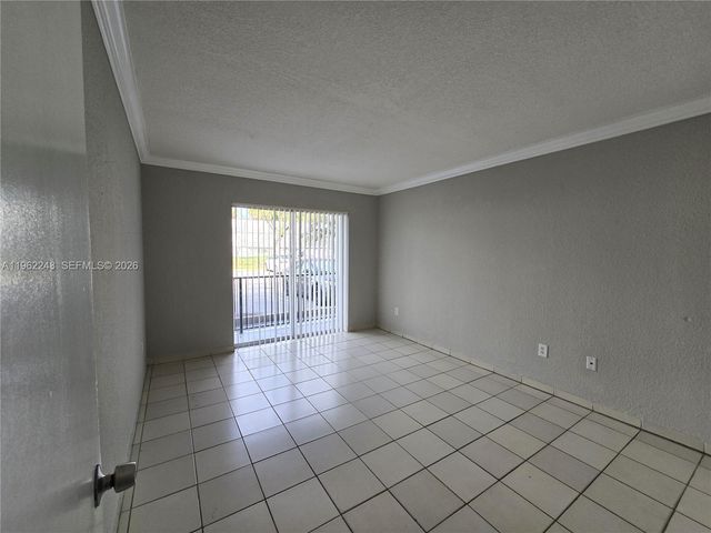 8011 W 6th Ave I, Hialeah, FL 33014