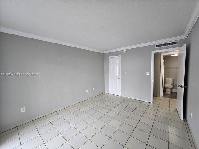 8011 W 6th Ave I, Hialeah, FL 33014