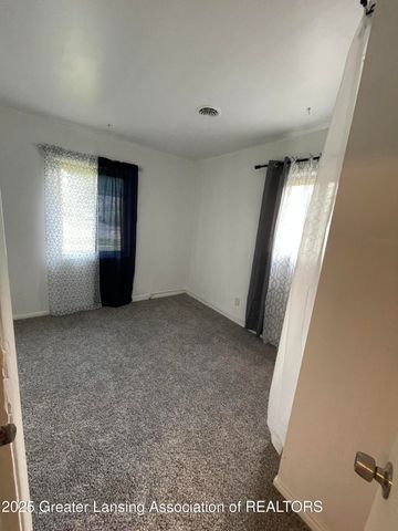 2816 Greenbelt Drive, Lansing, MI 48911