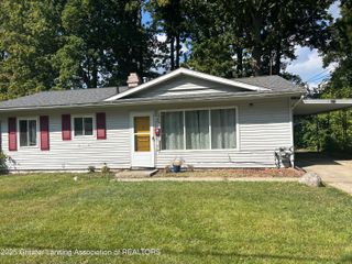 2816 Greenbelt Drive, Lansing, MI 48911