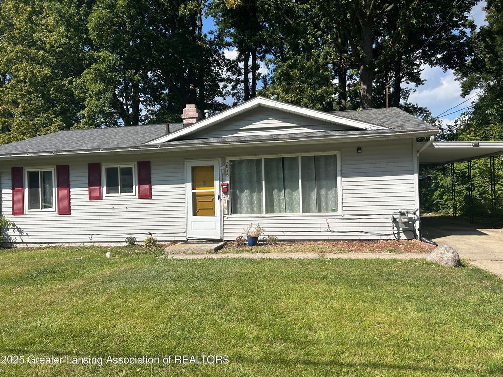 2816 Greenbelt Drive, Lansing, MI 48911