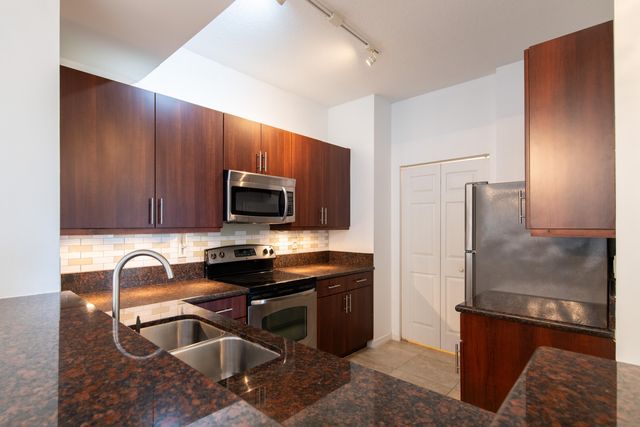 4907 Midtown Lane 1411, Palm Beach Gardens, FL 33418