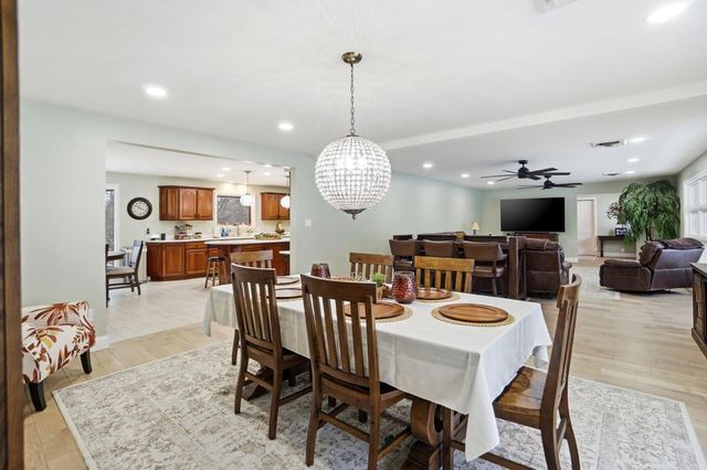 8 Paul Hesser Drive, Lakeside Park, KY 41017