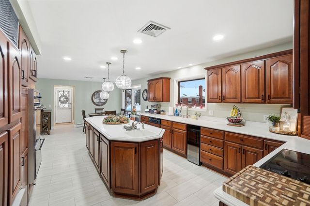 8 Paul Hesser Drive, Lakeside Park, KY 41017