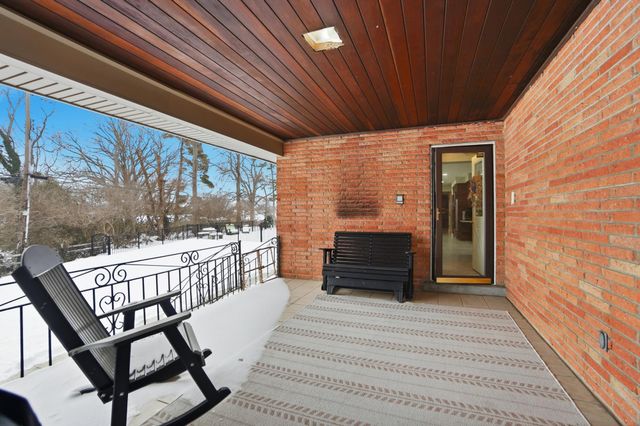 8 Paul Hesser Drive, Lakeside Park, KY 41017