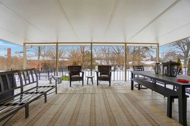 8 Paul Hesser Drive, Lakeside Park, KY 41017