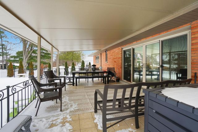 8 Paul Hesser Drive, Lakeside Park, KY 41017