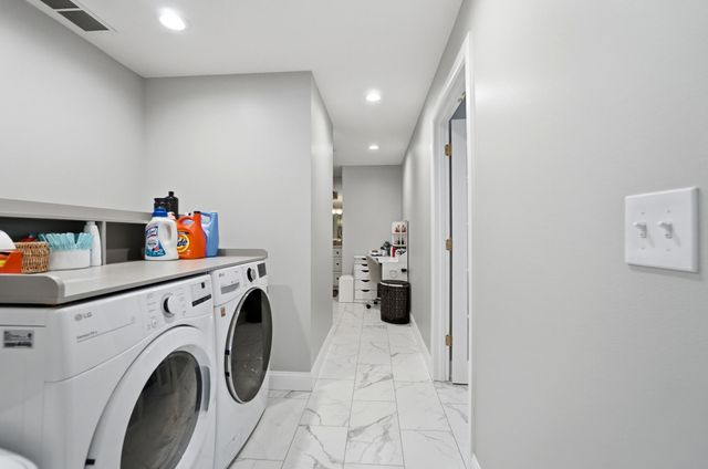 8 Paul Hesser Drive, Lakeside Park, KY 41017