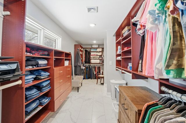 8 Paul Hesser Drive, Lakeside Park, KY 41017